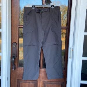 The‎ North Face convertible cargo pants. Size XL.